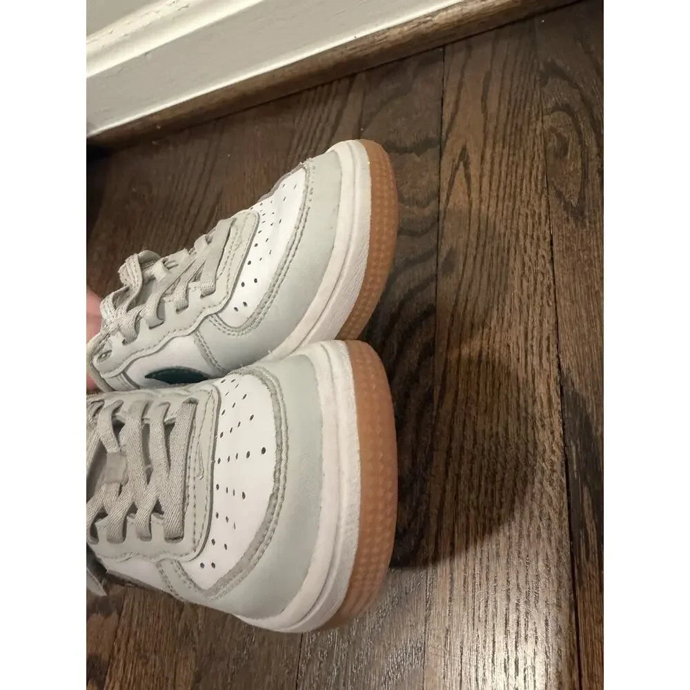 Nike Air Force One White green Little Kids Size 10.5c $90